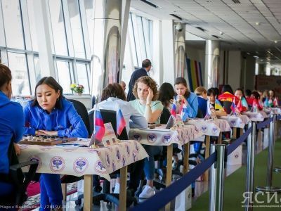 В первый день чемпионата мира по шашкам среди женщин друг против друга сыграли якутянки