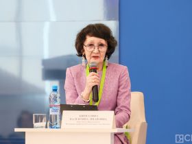 На форуме трудящихся женщин обсудили меры поддержки многодетных семей