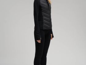 Стеганая куртка с искусственным утеплителем и водоотталкивающей пропиткой