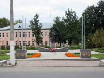 Братское захоронение советских воинов, погибших в 1941-1944 гг.