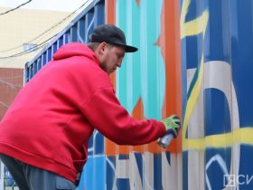 Уличные художники из Забайкалья создали арт-объект в Якутске и дали мастер-класс