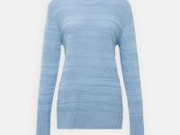 Джемпер приталенного силуэта