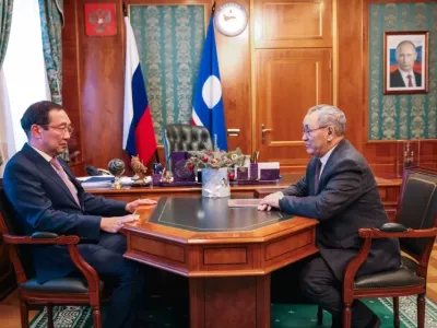 Айсен Николаев оценил работу профсоюзов госучреждений Якутии