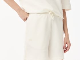 Женские шорты Lacoste свободного кроя