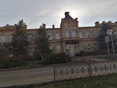 Здание, где в 1942 году находился эвакогоспиталь