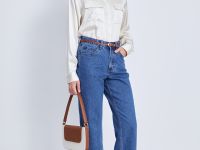 Атласная блуза с нагрудными карманами