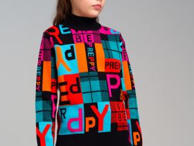 Свитер трикотажный для девочек