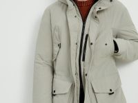 Полупальто утепленное с капюшоном