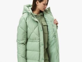 Женская парка Lacoste с капюшоном