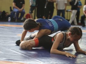 Борцовская сборная Якутска признана лучшей на Спартакиаде учащихся