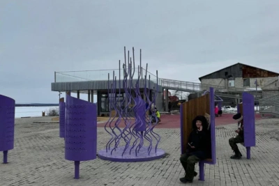 В Среднеколымске открыли обновленную площадь Победы / ЯСИА   