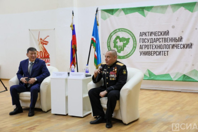 Студенты АГАТУ встретились с Героем России Дмитрием Куценко / Дьулустаан Сергеев   