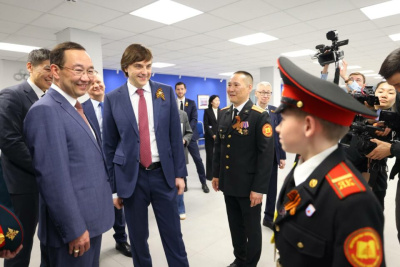 Айсен Николаев рассказал о главных итогах визита министра просвещения в Якутию / Дьулустаан Сергеев   