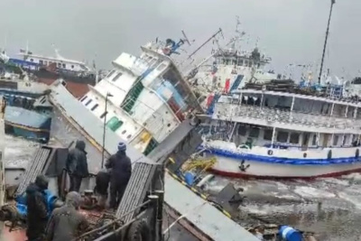 В Жатайском затоне подтопило суда. Одно ушло полностью под воду / Алина Мурукова   