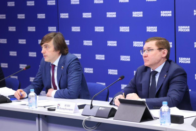 «ЕР» и Минпросвещения установили регионам сроки на строительство объектов образования / ЯСИА   