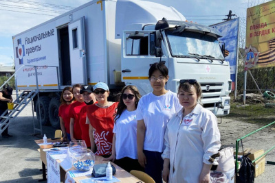 В Томпонском районе активно используют передвижной медицинский комплекс / ЯСИА   