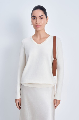 Джемпер с v-образным вырезом