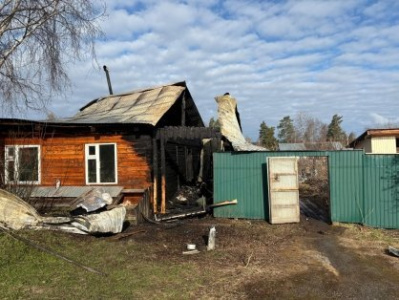 По факту пожара в Ленском районе организована процессуальная проверка /    