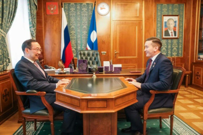 Знак отличия «Гражданская доблесть» глава Якутии вручил Игорю Юргину / ЯСИА   