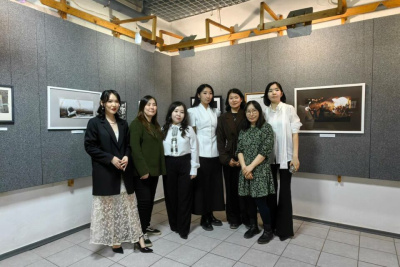 В арт-галерее Якутска открылась выставка «Восемь глаз» / Майя Гоголева   