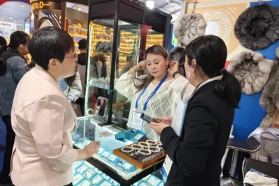 На фестивале-ярмарке в Харбине Якутия представила продукцию четырех компаний / ЯСИА   