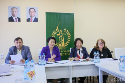 Министр здравоохранения Якутии ответила на вопросы актива Комитета семей воинов Отечества / Нарыйа Пахомова   