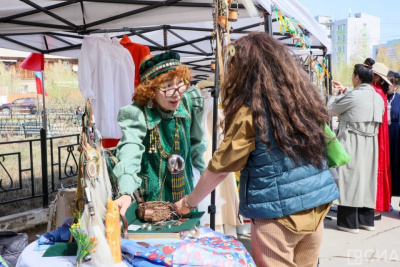Ярмарку работ народных мастеров развернули в Якутске / Алина Мурукова Якутск Якутск Республика Саха (Якутия)