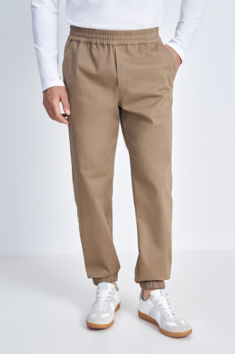 Брюки-джоггеры свободного силуэта