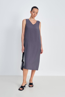 Платье с v-образным вырезом