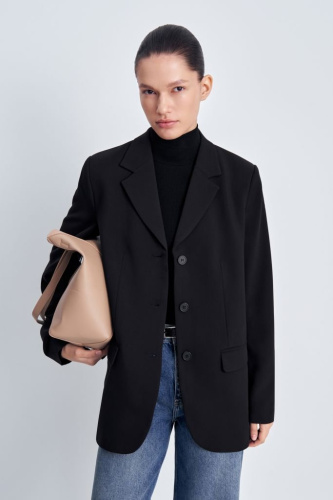 Однобортный жакет полуприлегающего силуэта