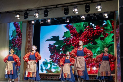 В Якутске подвели итоги республиканского фестиваля «На крыльях Стерха и Жар-птицы» / Майя Гоголева   