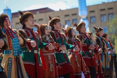 Массовый осуохай исполнили на главной площади Якутска / Алина Мурукова   