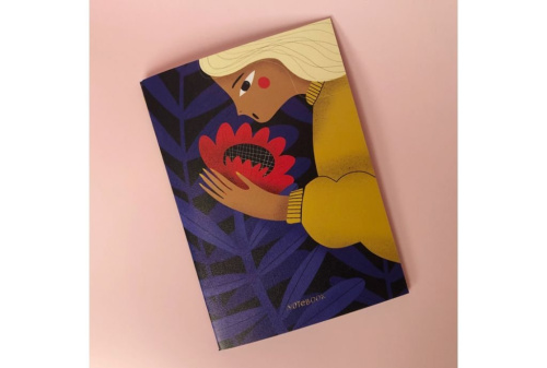 Тетрадь нелинованная Red flower А5 24 л 90 г, скругленные края, бумага слоновая кость, сшивка