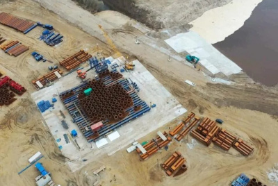 К сентябрю строители возведут тело опоры Ленского моста / Майя Гоголева   