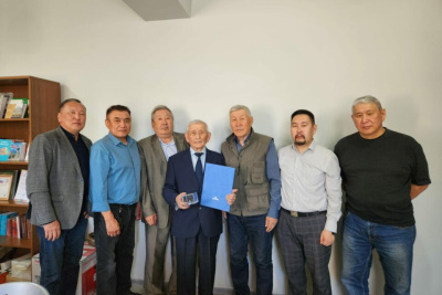 В Якутии именем писателя и геолога Василия Тумарча назвали алмаз / ЯСИА   