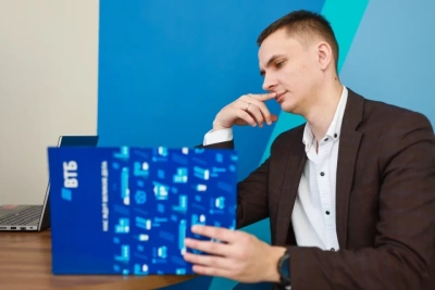 Зумеры оценили карты ВТБ / ЯСИА   