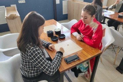 Якутские студенты знакомятся с игрой го при поддержке АЭБ / ЯСИА   