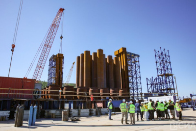 До 500 человек задействуют на строительстве Ленского моста в этом году / Саина Титова   