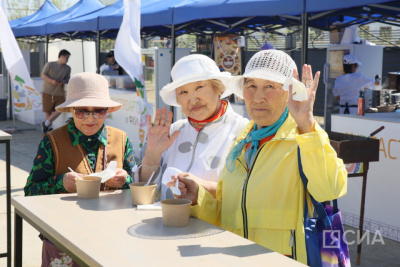 Дегустацию якутских блюд организовали на креативном форуме / Майя Гоголева   