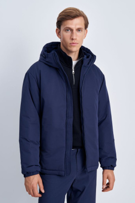 Утепленная куртка с манжетами