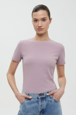 Футболка приталенного силуэта