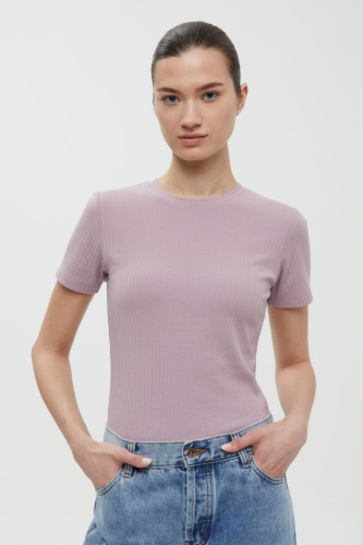 Футболка приталенного силуэта