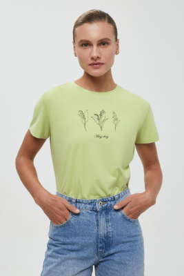 Базовая футболка приталенного силуэта