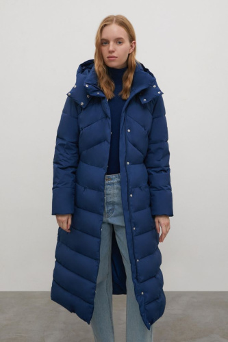 Стеганое утепленное пальто с капюшоном