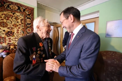 В Якутии первую медаль к 80-летию Победы получил 98-летний фронтовик Валерий Спиридонов / ЯСИА Чульман Нерюнгринский Республика Саха (Якутия)