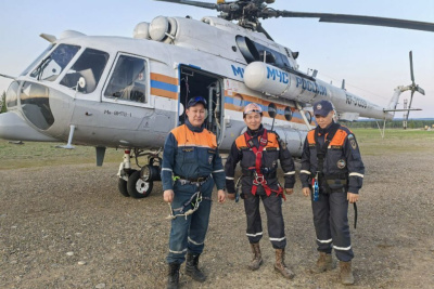 В Усть-Майском районе Якутии спасатели эвакуировали больного оленевода из стойбища / ЯСИА   