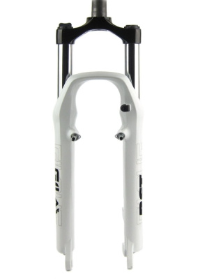 Амортизационная вилка RST Gila T 26&quot; (белый 26&quot; 100 мм эксцентрик 9 мм шток 1 1/8&quot; (28.6 мм), сталь)