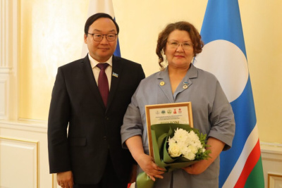 В Якутии наградили лучших социальных работников /    