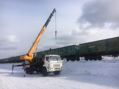 На главном направлении. Доставка цемента на станцию Кердем идет полным ходом /  Алдан Алданский 