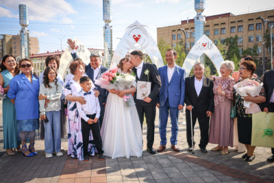Первая торжественная регистрация брака состоялась на площади Республики / Саина Титова Якутск Якутск Республика Саха (Якутия)